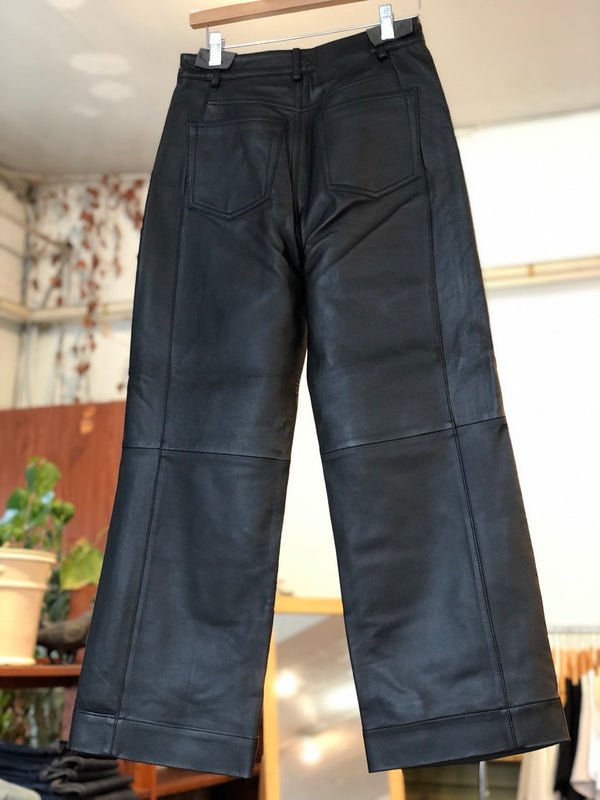 Cropped Leather Trouser