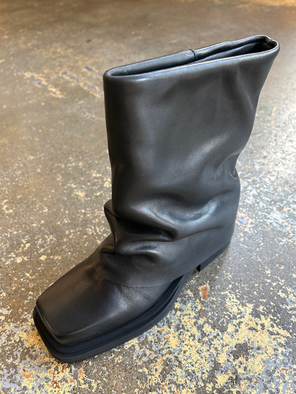 Edona Boot