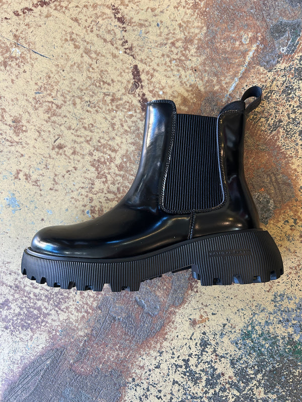 Aya Patent Boot