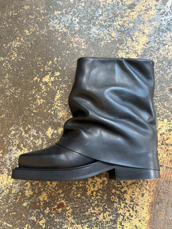 Edona Boot