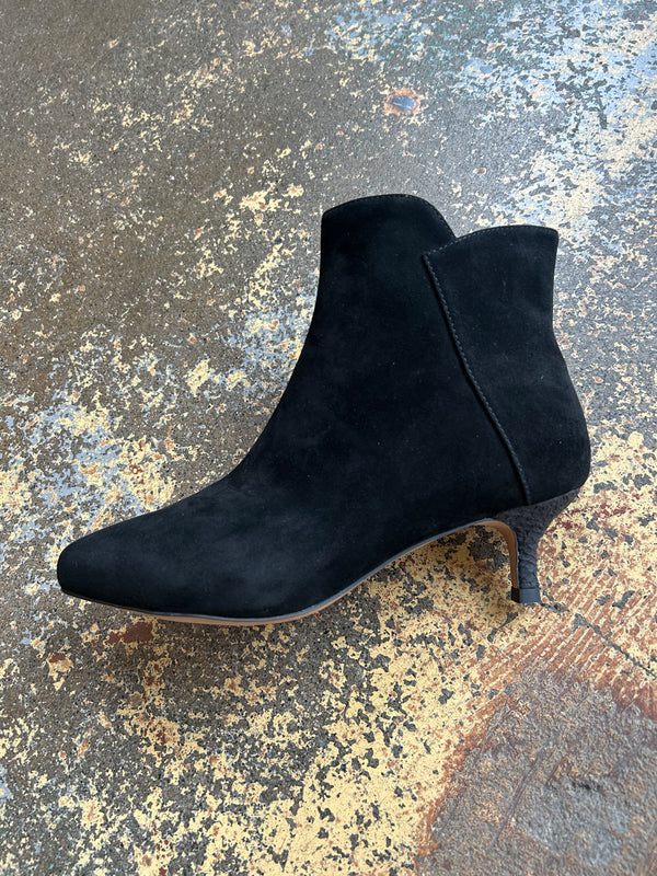 Saga Zip Boot