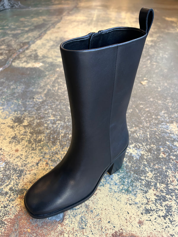 Cara Boots