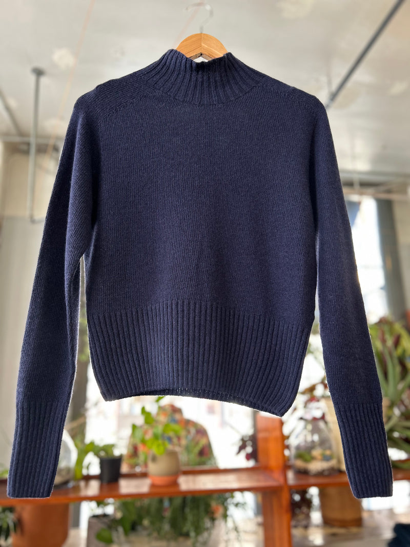 Bryter Knit Sweater - Navy