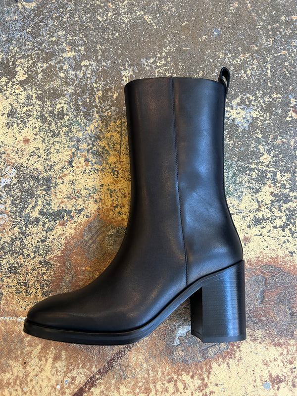 Cara Boots