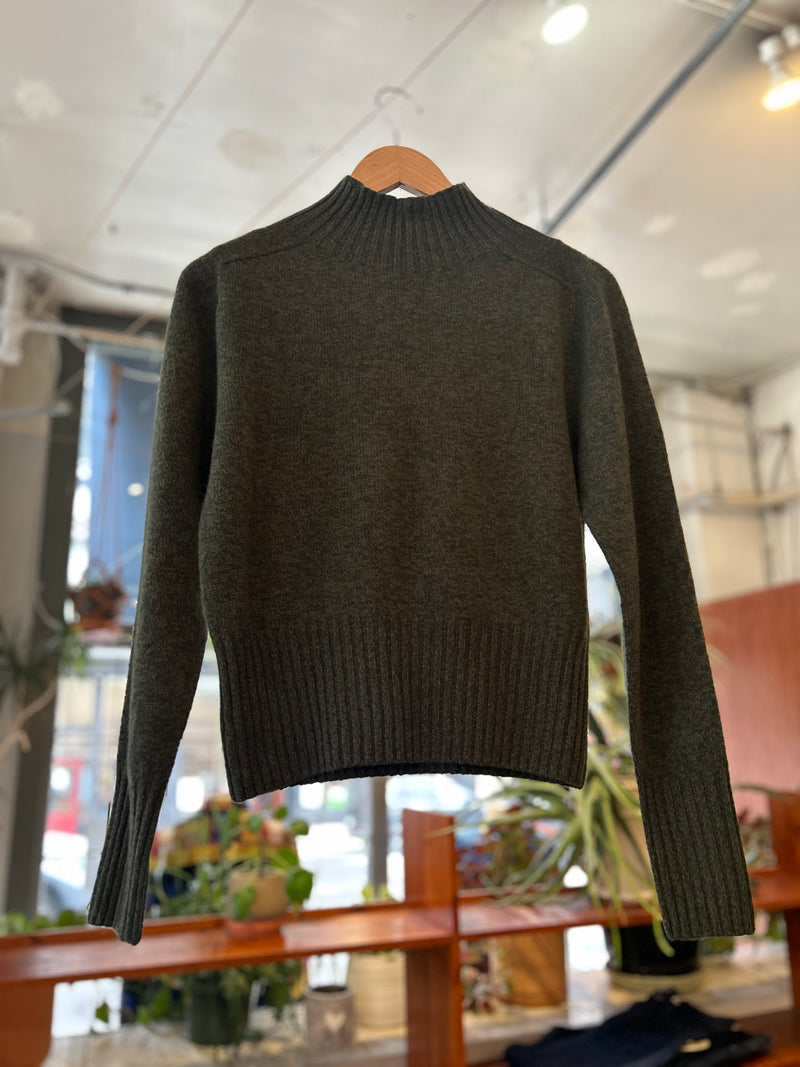 Bryter Knit - Olive Green