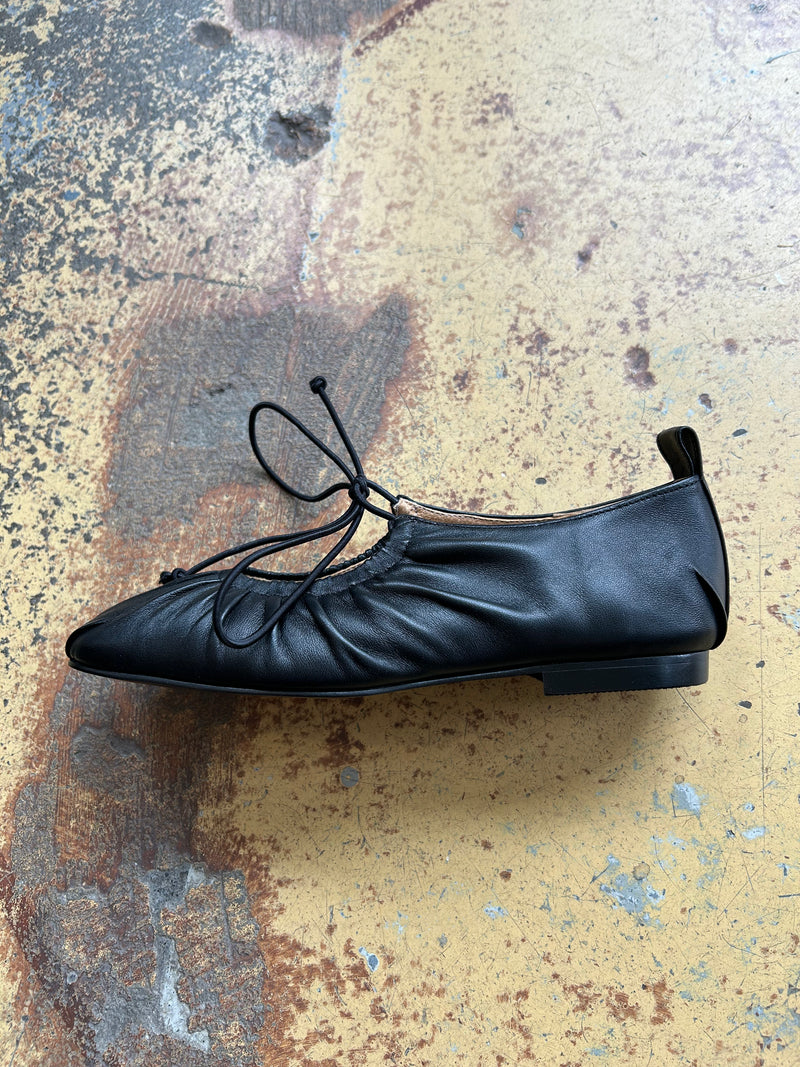 Bow Shirring Flats