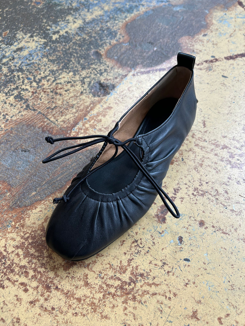 Bow Shirring Flats