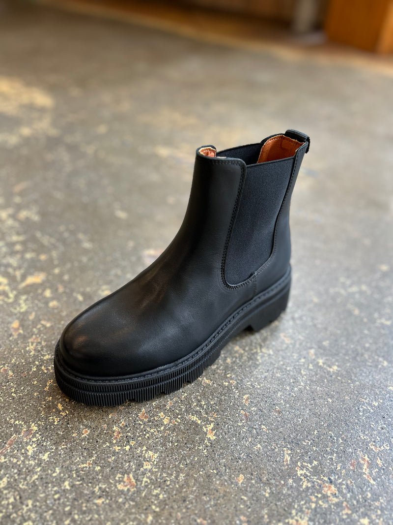 Sanna Chelsea Boot