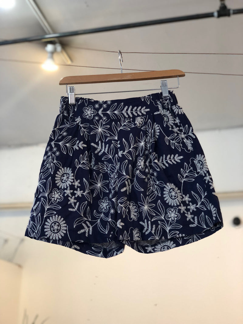 Pincer Shorts - Blue Embroidery
