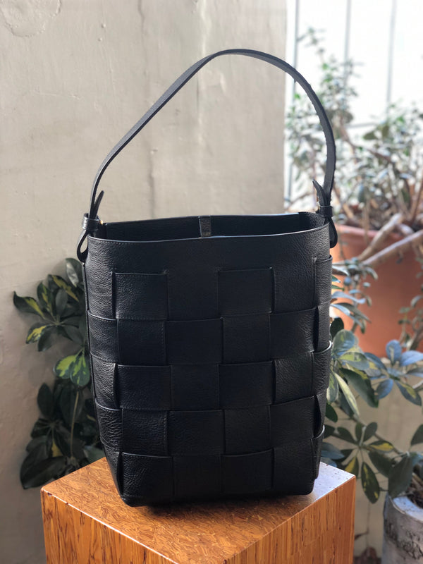Woven Leather Bucket Shoulder Bag - Black